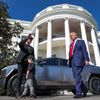 Prezident Donald Trump, Elon Musk, Tesla