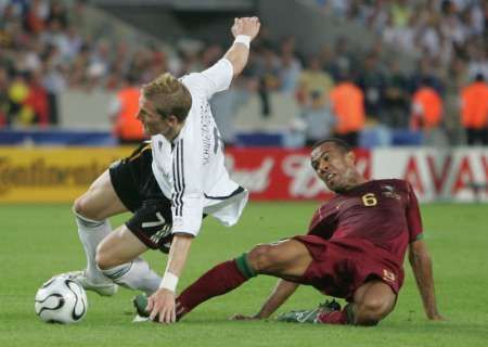 Německo - Portugalsko: Schweinsteiger a Costinha