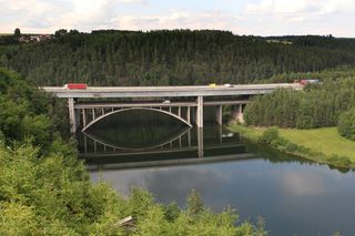 Vojslavický most (někdy též dvojmost u Koberovic nebo dvojmost u Píště) je stavba vybudovaná nad údolím řeky Želivky severozápadně od Humpolce.