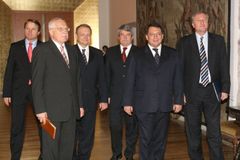FOTOPŘÍBĚH: Hledá se premiér