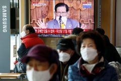 V Jižní Koreji byl zatčen vůdce hnutí, které je spojováno se šířením koronaviru