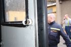 Brňana přivřel autobus MHD, táhl ho za sebou