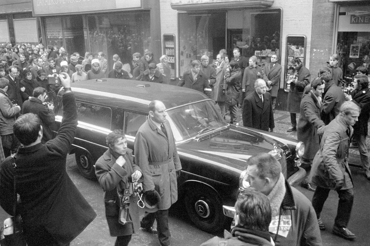 pohřební vůz Mercedes-Benz Jan Palach