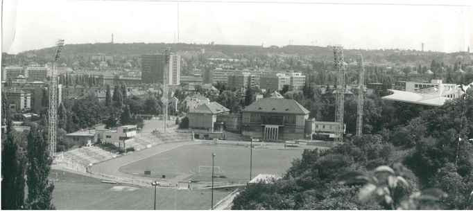 Stadion Juliska po rekonstrukci východní tribuny.