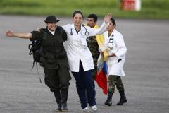 Kolumbie jásá, povstalci FARC propustili deset rukojmí