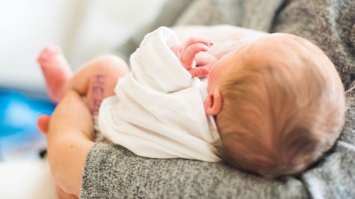 Lékaři ve Znojmě zachránili ženu po porodu s prorostlou placentou nezvyklou operací