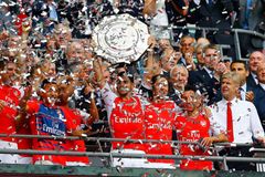 Arsenal má další trofej! V Community Shield rozdrtil City