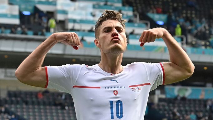 Patrik Schick slaví branku v zápase s Chorvatskem na Euru 2020