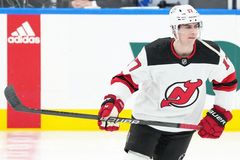 "Jsem nadšený." Slovenský bek Devils sezval na zápas v Praze celou rodinu