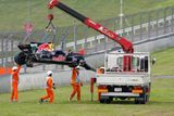 Japonsko - Pro Davida Coultharda skončil závod v Japonsku už v první zatáčce.