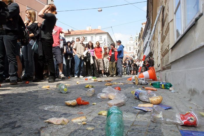 Studenti demostrovali proti státní maturitě