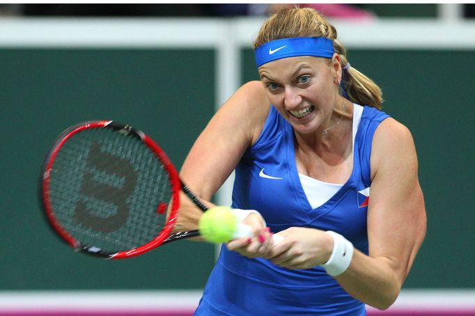 Fed Cup, finále 2014: Petra Kvitové v zápase s Angelique Kerberovou