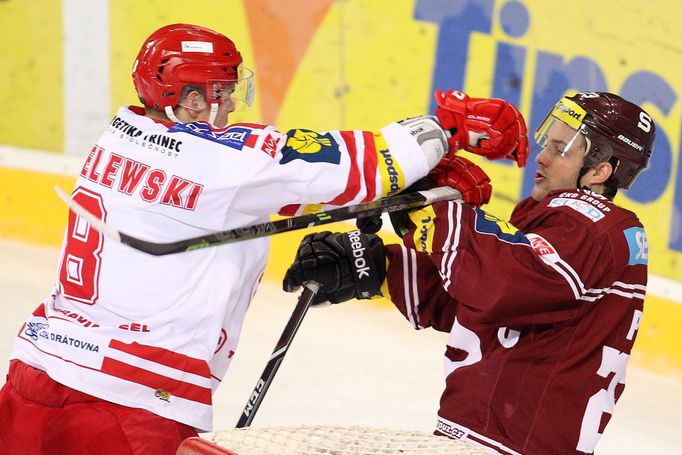 TELH, Sparta-Třinec: Lukáš Pech - Aron Chmielewski ()