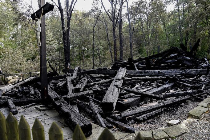 Dřevěný kostel Božího Těla z roku 1563 patřil k nejstarším z dřevěných beskydských kostelů. V noci z 1. na 2. srpna 2017 byl kostel prakticky zničen při požáru.