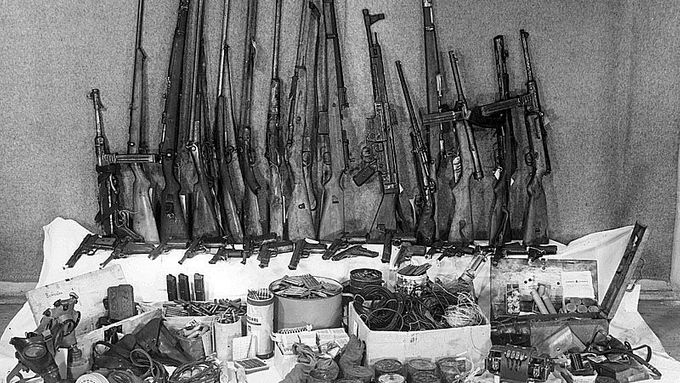 Zbraně zabavené při domovních prohlídkách u členů skupiny Černý lev 777