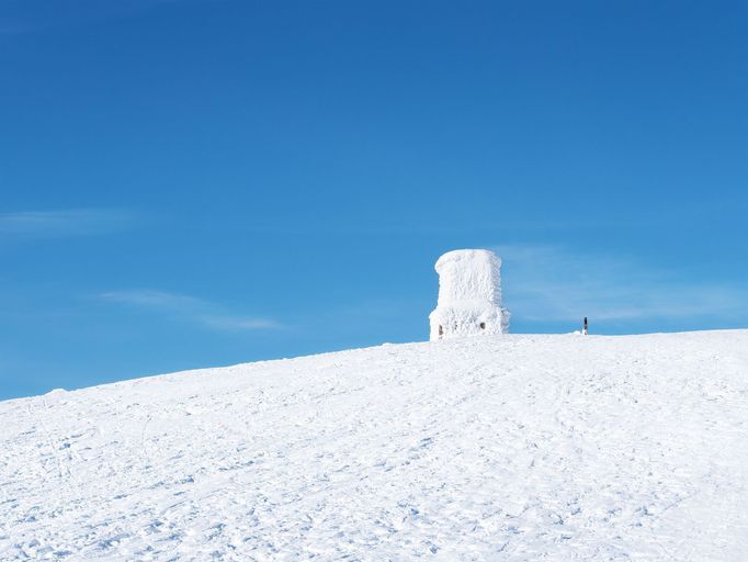 Krkonoše, zimní stezka z Lysé hory na Vrbatovu boudu