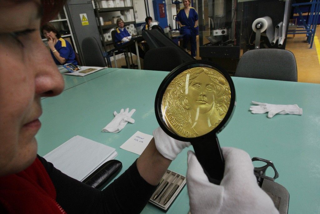 Česká mincovna razí zlatou kilogramovou medaili