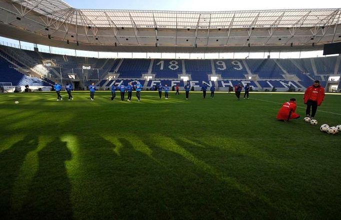 První trénink fotbalistů Hoffenheimu na novém stánku