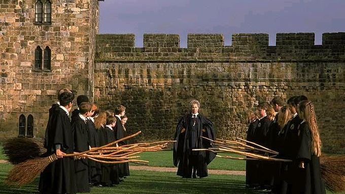 Jak začala nejvýdělečnější filmová série: Harry Potter a Kámen mudrců
