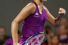 Ana Ivanovičová v prvním kole turnaje v Brisbane, kde na ní nestačila Češka Petra Kvitová.