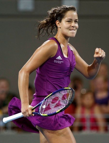 Ana Ivanovičová v prvním kole turnaje v Brisbane, kde na ní nestačila Češka Petra Kvitová.