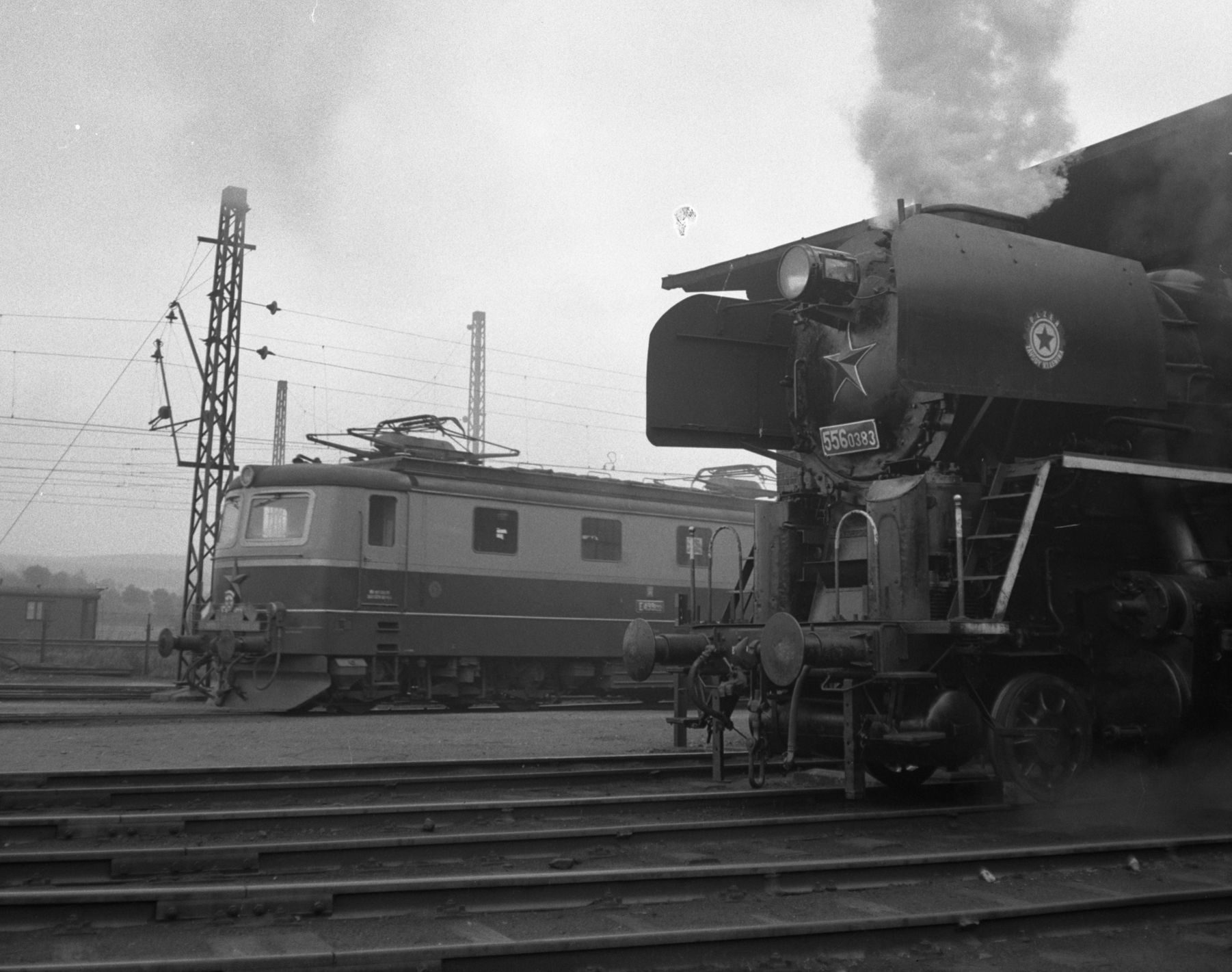 Elektrická lokomotiva Škoda E 499.1 Bobina
