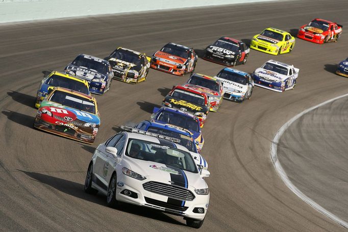 Safety car: 2012 NASCAR Homestead - Ford EcoBoost