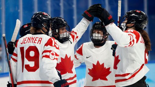 Kanadské hokejistky v utkání proti Rusku na olympiádě v Pekingu.