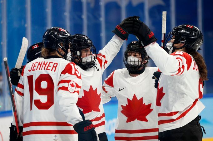 Kanadské hokejistky v utkání proti Rusku na olympiádě v Pekingu.