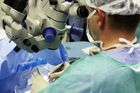 Drazí roboti jsou na ústupu, za Hegera se začalo šetřit