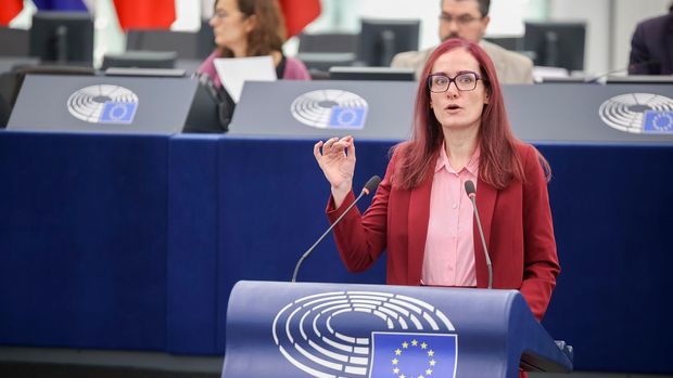 Šmírovací Chat Control prošel. Gregorová varuje před nebezpečím "salámové metody"