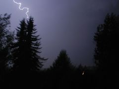 Nedělní noční bouřka ve Veselí nad Lužnicí.