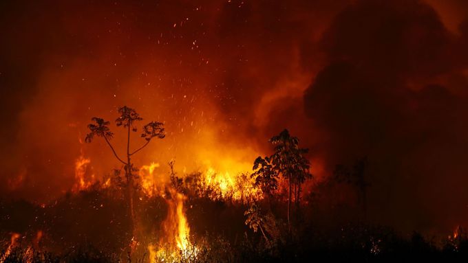 "Plíce světa" v plamenech. Snímek ze září roku 2020, když v Brazílii hořel největší mokřad světa Pantanal.