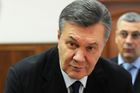V Kyjevě byl odročen proces s nepřítomným exprezidentem Janukovyčem, obviněn je z vlastizrady