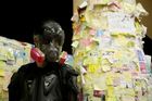V Hongkongu se bojuje o pražskou Lennonovu zeď, u té pražské o Hongkong