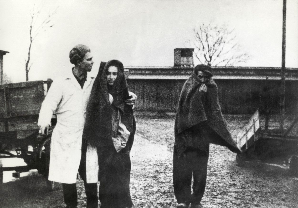 Jednorázové použití / Fotogalerie / Uběhlo 80 let od osvobození koncentračního tábora smrti v Osvětimi / Profimedia