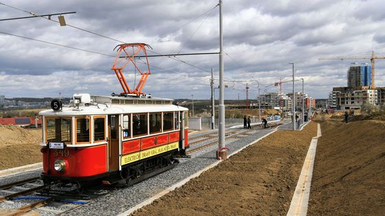 V Praze se otevírá nová tramvajová trať. Na okraji města spojila Barrandov s Holyní