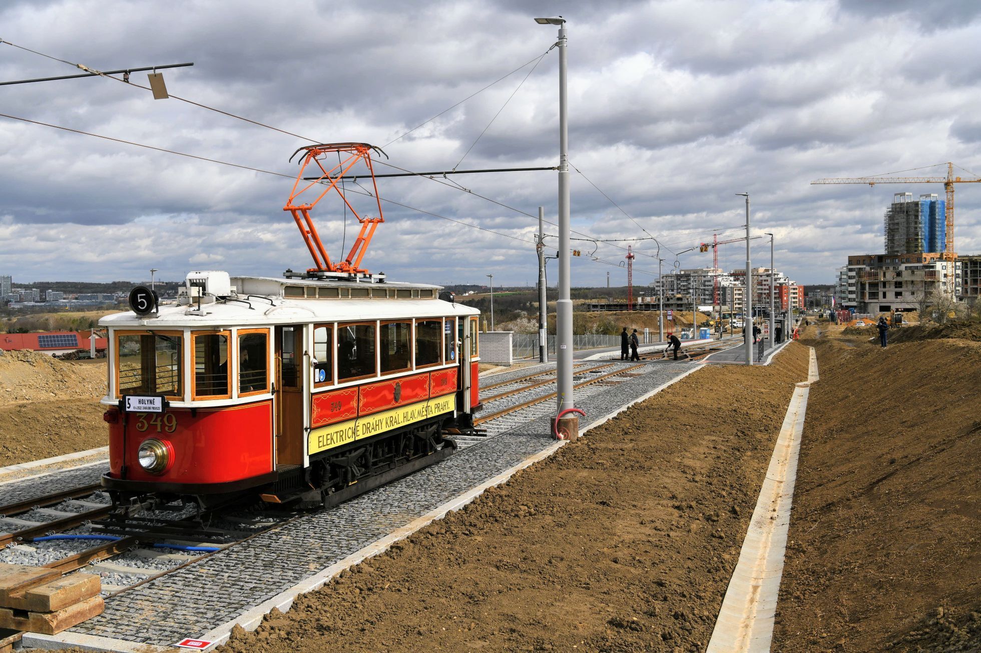 Holyně, tram