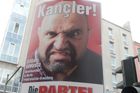 Foto: "Chceme bikiny, ne burky." Podívejte se, jak Německo zaplavily předvolební plakáty