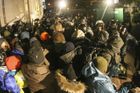 Ukrajinská policie tvrdě zakročila proti demonstrantům