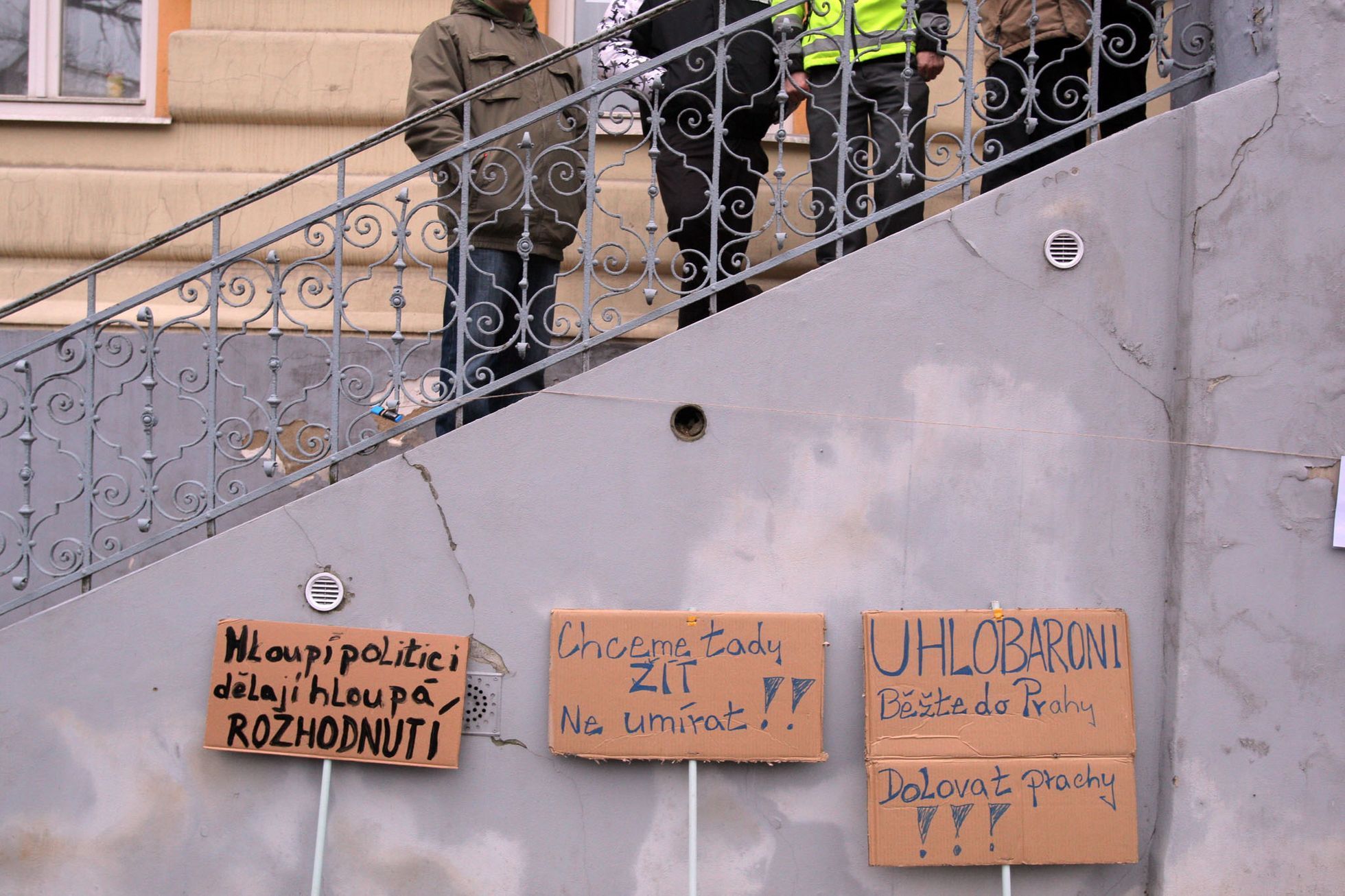 Demonstrace občanů Horního Jiřetína