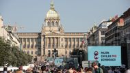 Celkově šestý protest proti vládě, každý silnější než ten předchozí, organizuje Milion chvilek pro demokracii.