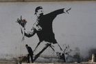 Recenze: Nový film o Banksym je trochu moc vážný dějepis graffiti