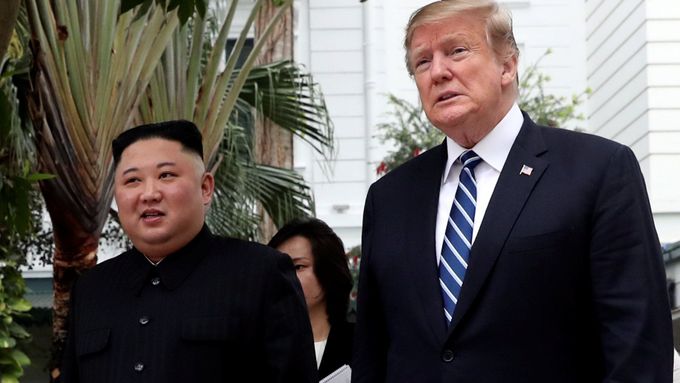 Trump o schůzce s Kimem: Dnes nebyl dobrý nápad něco podepisovat