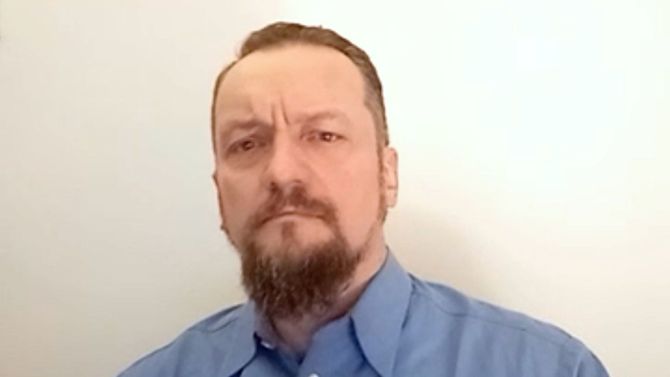 Provokatéry musí policie zpacifikovat, bez fyzického kontaktu to nejde, říká expert