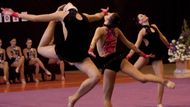 Kromě "klasické" gymnastiky jsou navíc vypsány také tři kategorie show.