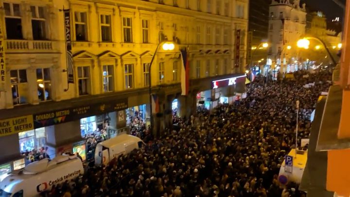 Oslavy výročí sametové revoluce omezí v pondělí dopravu v centru Prahy