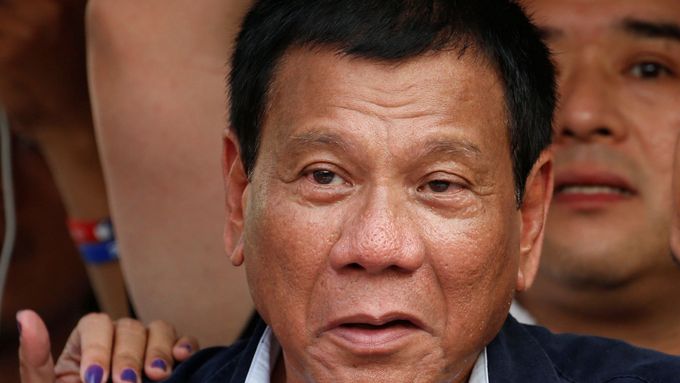 Nový filipínský prezident Rodrigo Duterte slibuje obnovu trestu smrti.