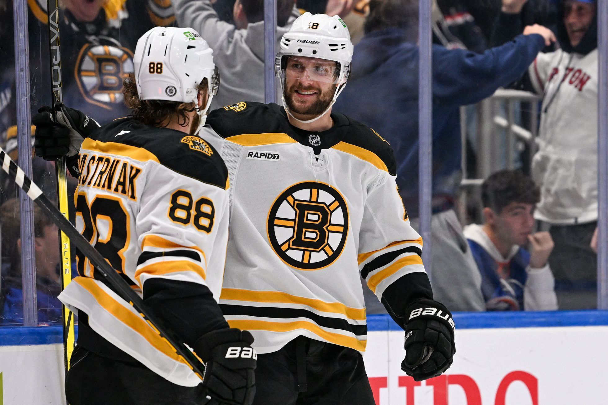 hokej NHL: Boston Bruins at New York Islanders David Pastrňák Pavel Zacha