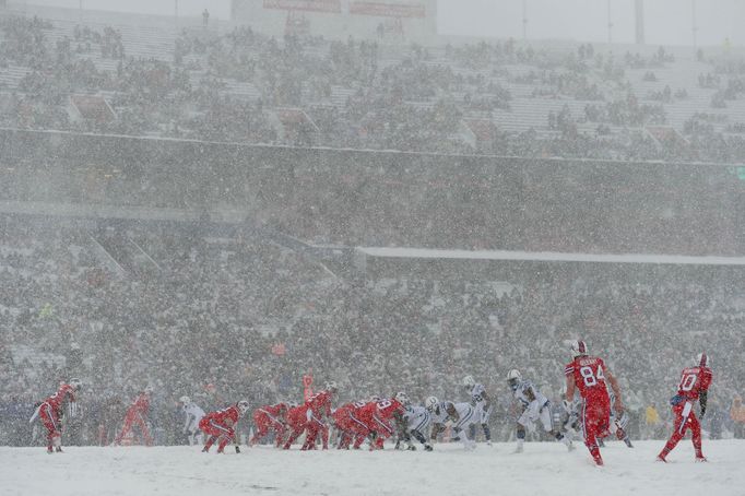 Blizzard při utkání amerického fotbalu Buffalo Bills - Indianapolis Colts